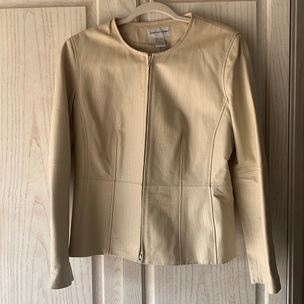 Newport News 100% leather jacket